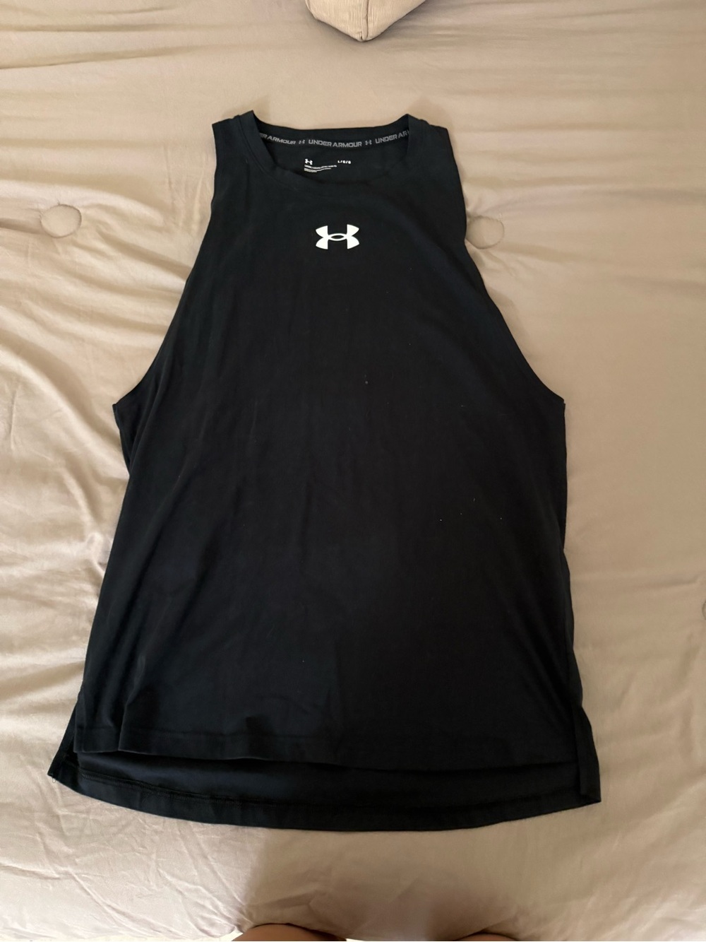 Men’s under armour tank